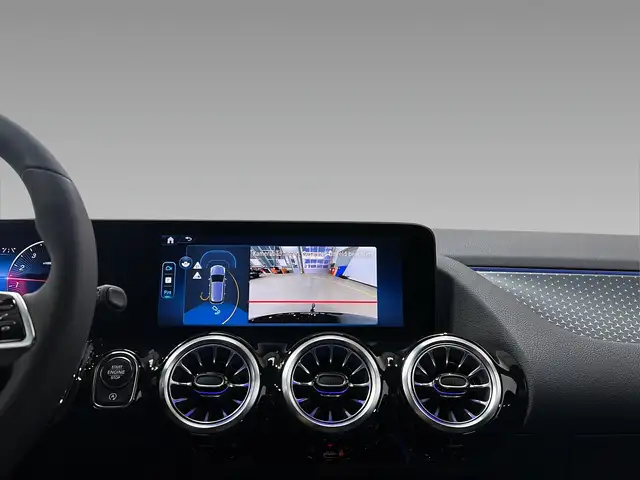 Mercedes-Benz B Class view 11