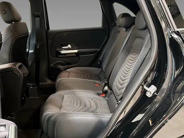 Mercedes-Benz B Class view 9