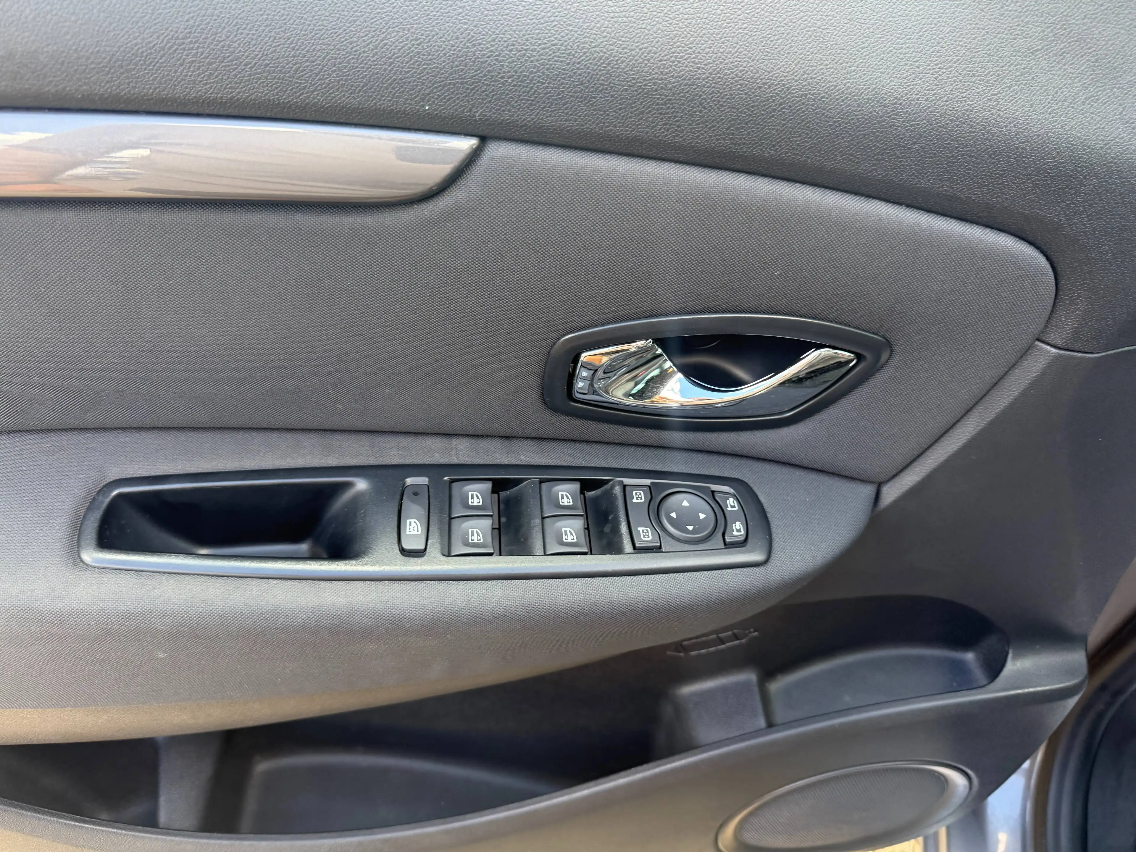 Renault Grand Scenic 1.2 TCe ENERGY Grand Limited+7 SITZE+2. HAND+NAVI+KLIMATRONIK+6 GANG+PDC+SHZ+TÜV:NEU — photo 7