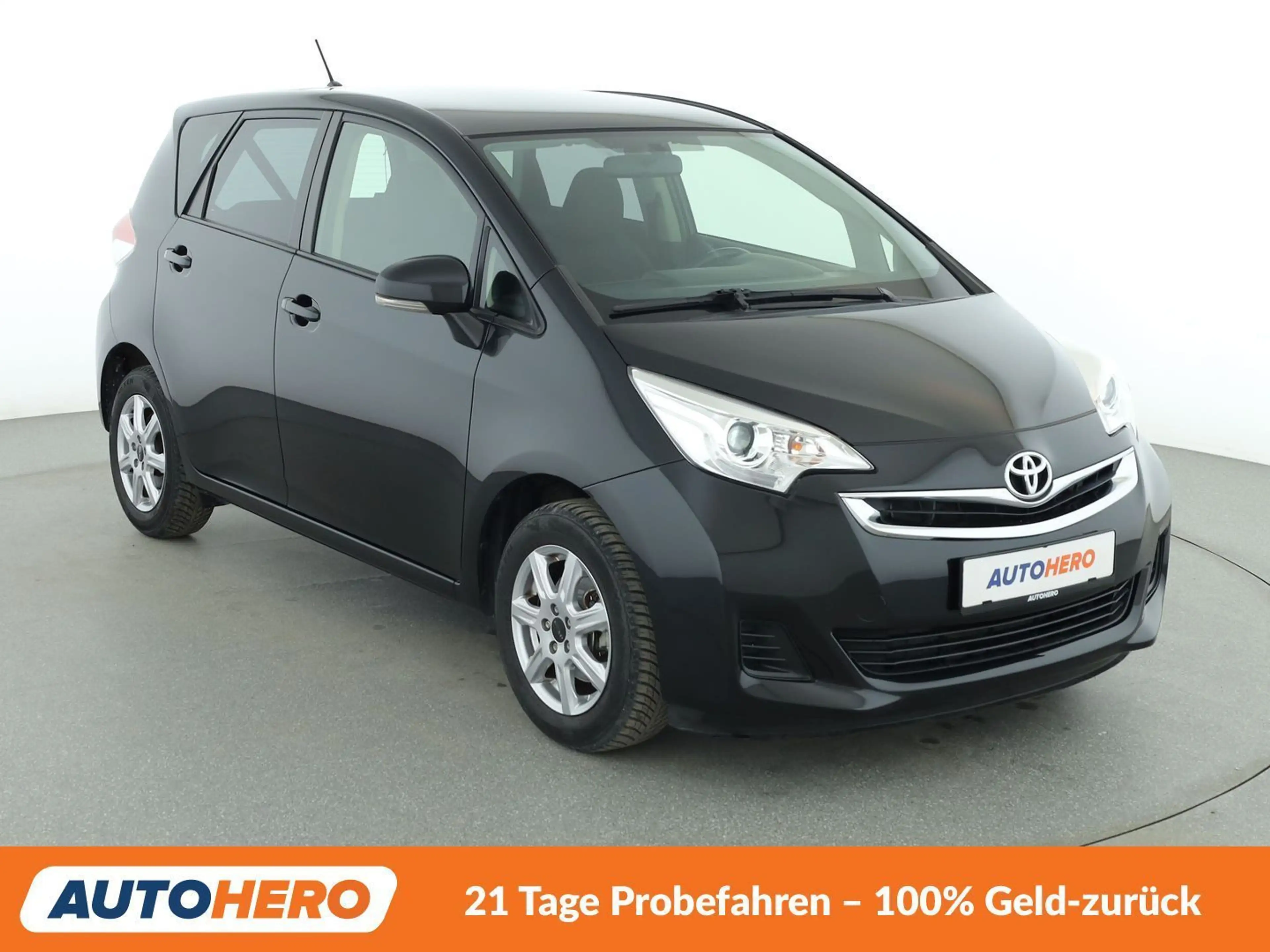 Toyota Verso-S 1.33 Dual VVT-i Life *NAVI*TEMPO*SHZ* — photo 8
