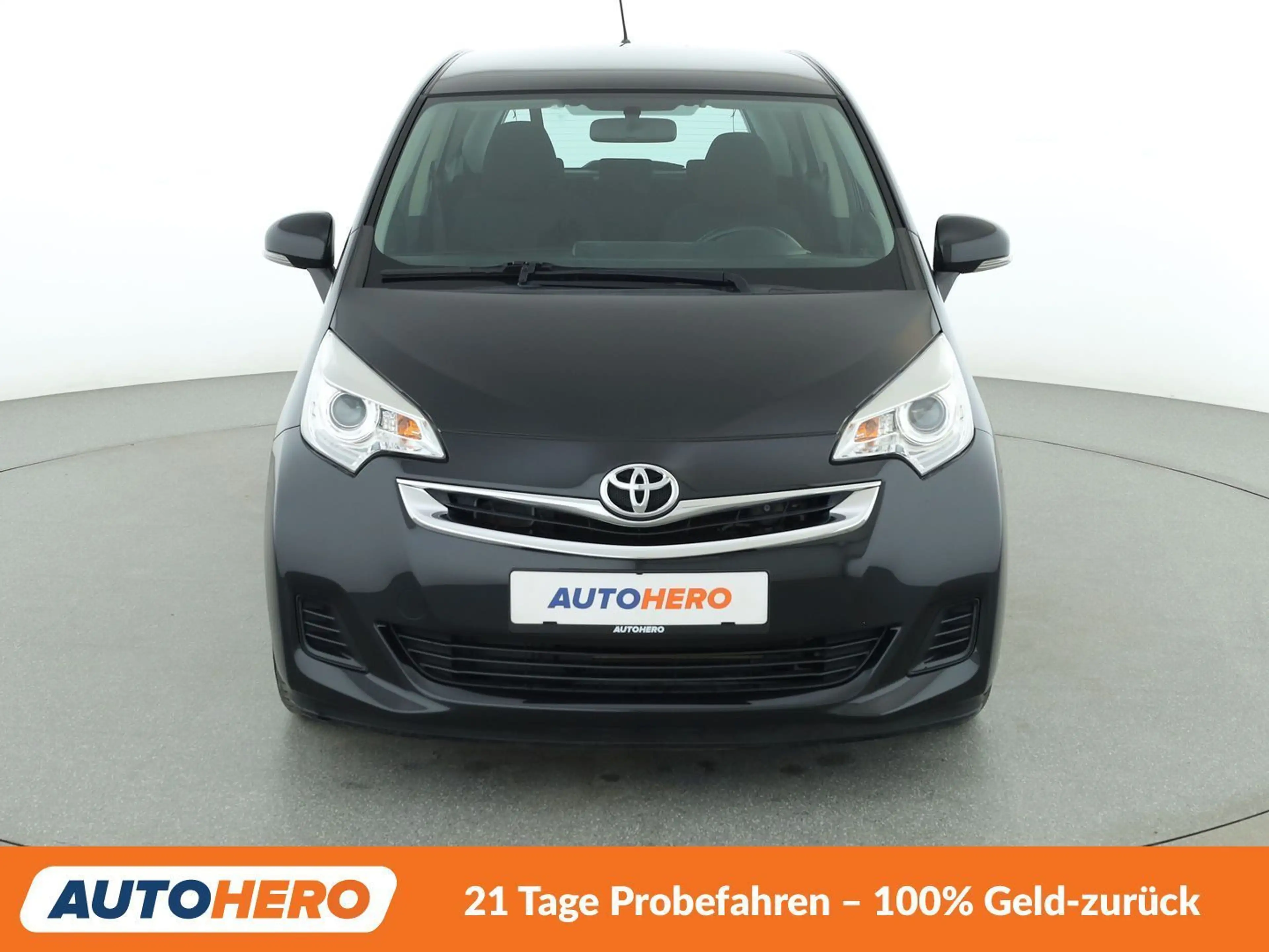 Toyota Verso-S 1.33 Dual VVT-i Life *NAVI*TEMPO*SHZ* — photo 9