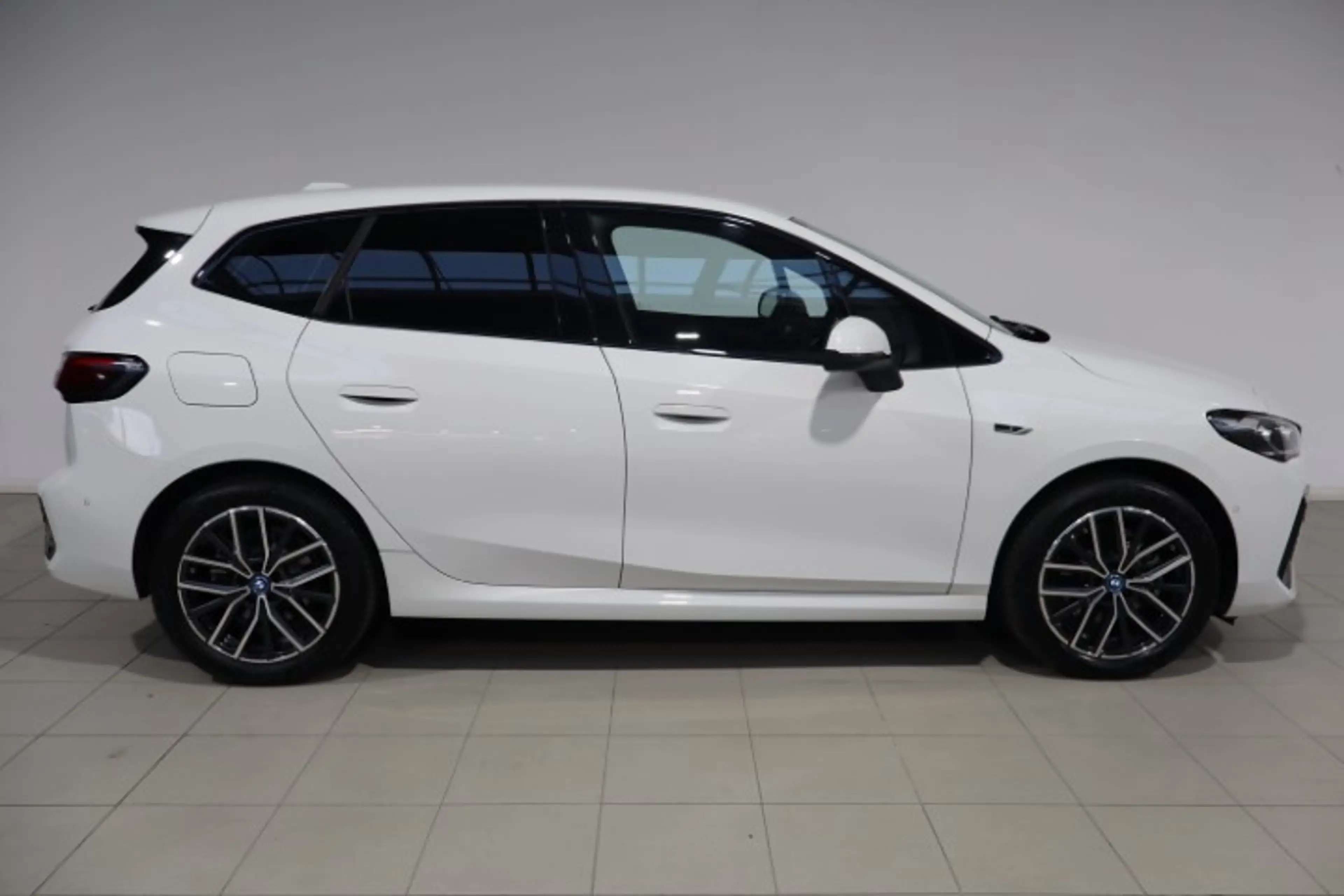 BMW 225 Active Tourer PHEV 225xeA M PACK — photo 6