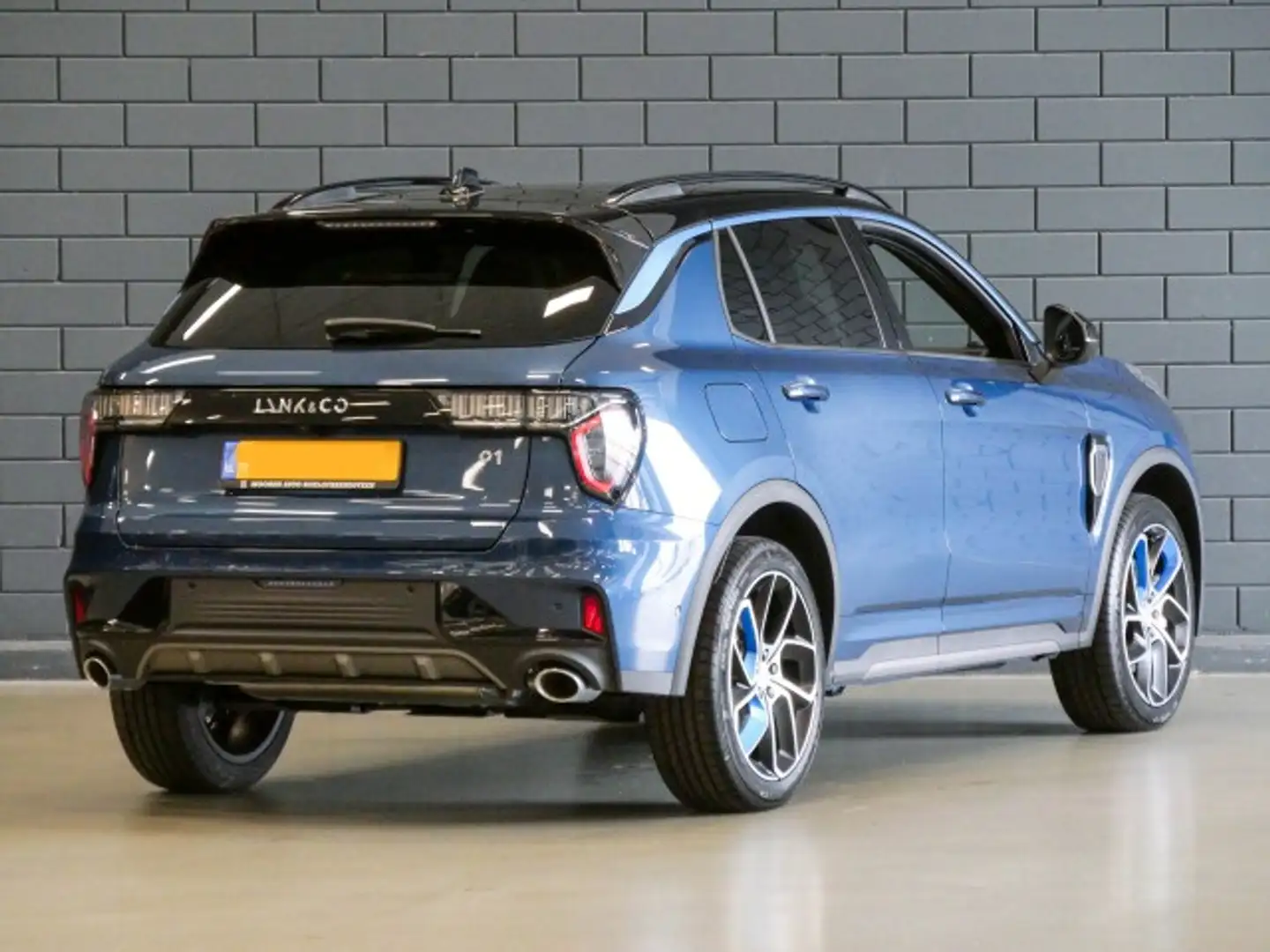 Lynk & Co 01 1.5 Plug-In Hybrid | INFINITY | PANODAK | CAMERA | Blau - 2