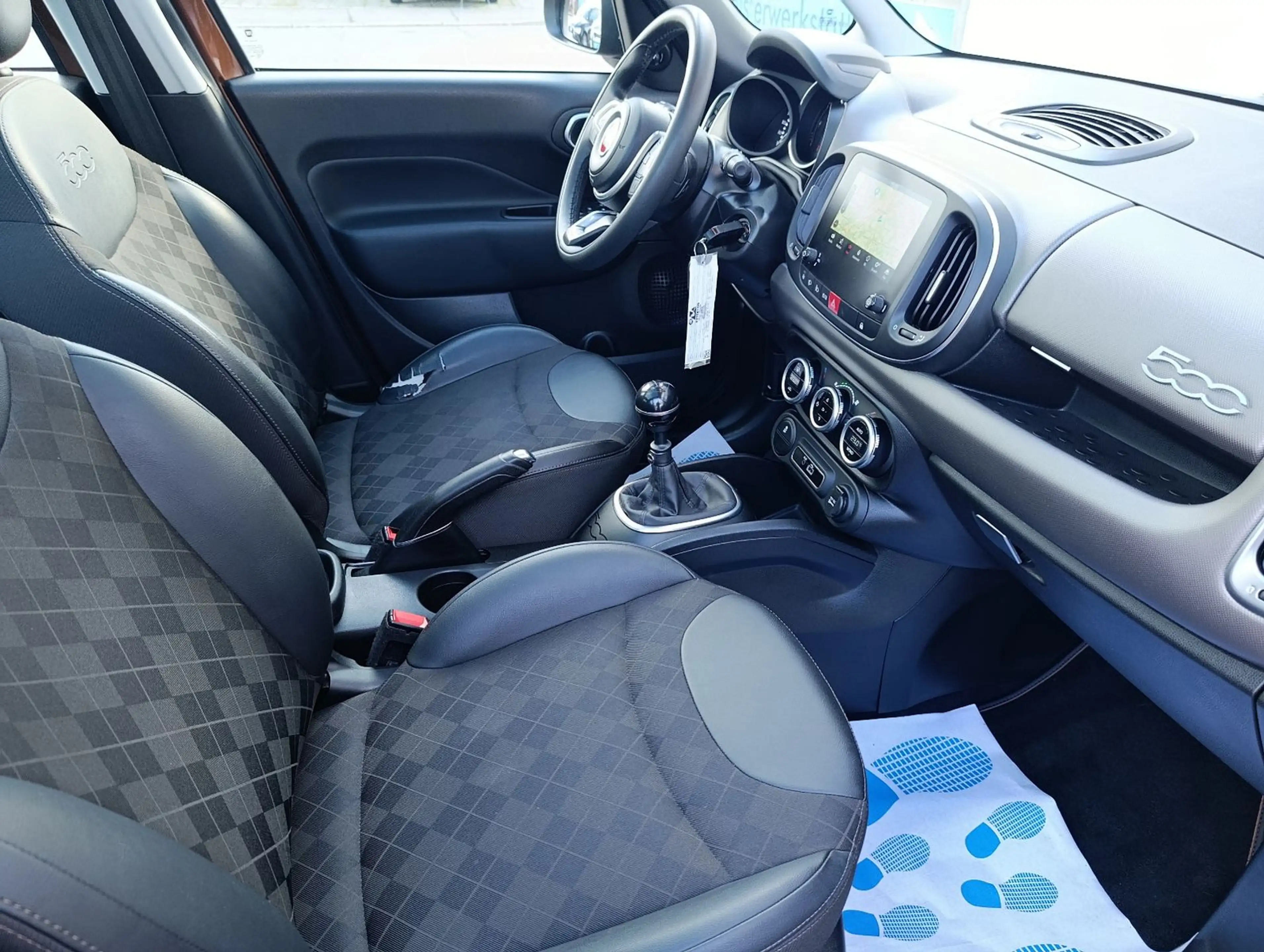 Fiat 500L Urban Lounge Navi Panorama RFK PDC AHK — photo 15
