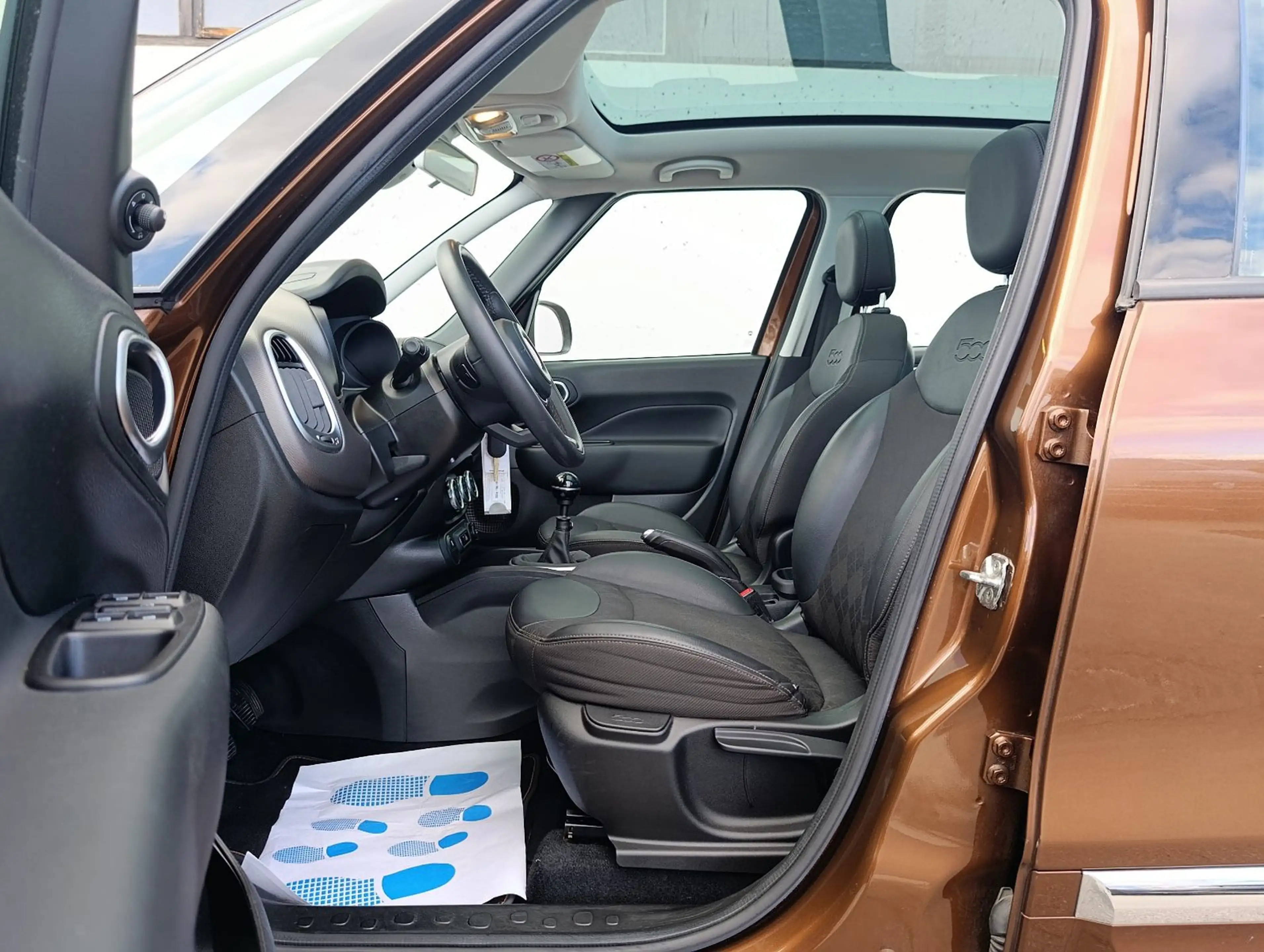 Fiat 500L Urban Lounge Navi Panorama RFK PDC AHK — photo 12