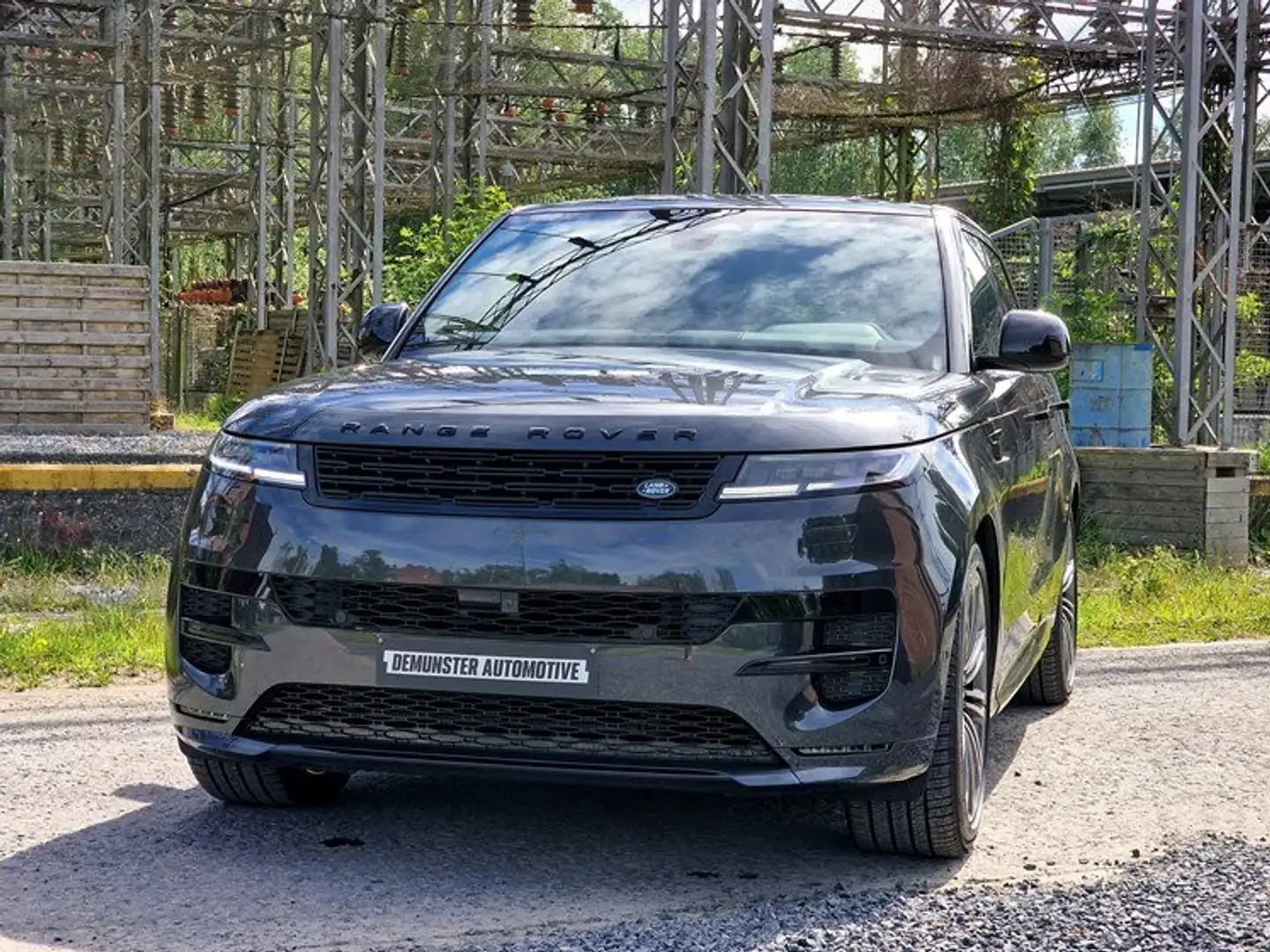 Land Rover Range Rover Sport 3.0 P460 PHEV Dynamic SE * PANO * TREKHAAK * NIEUW Gris - 2