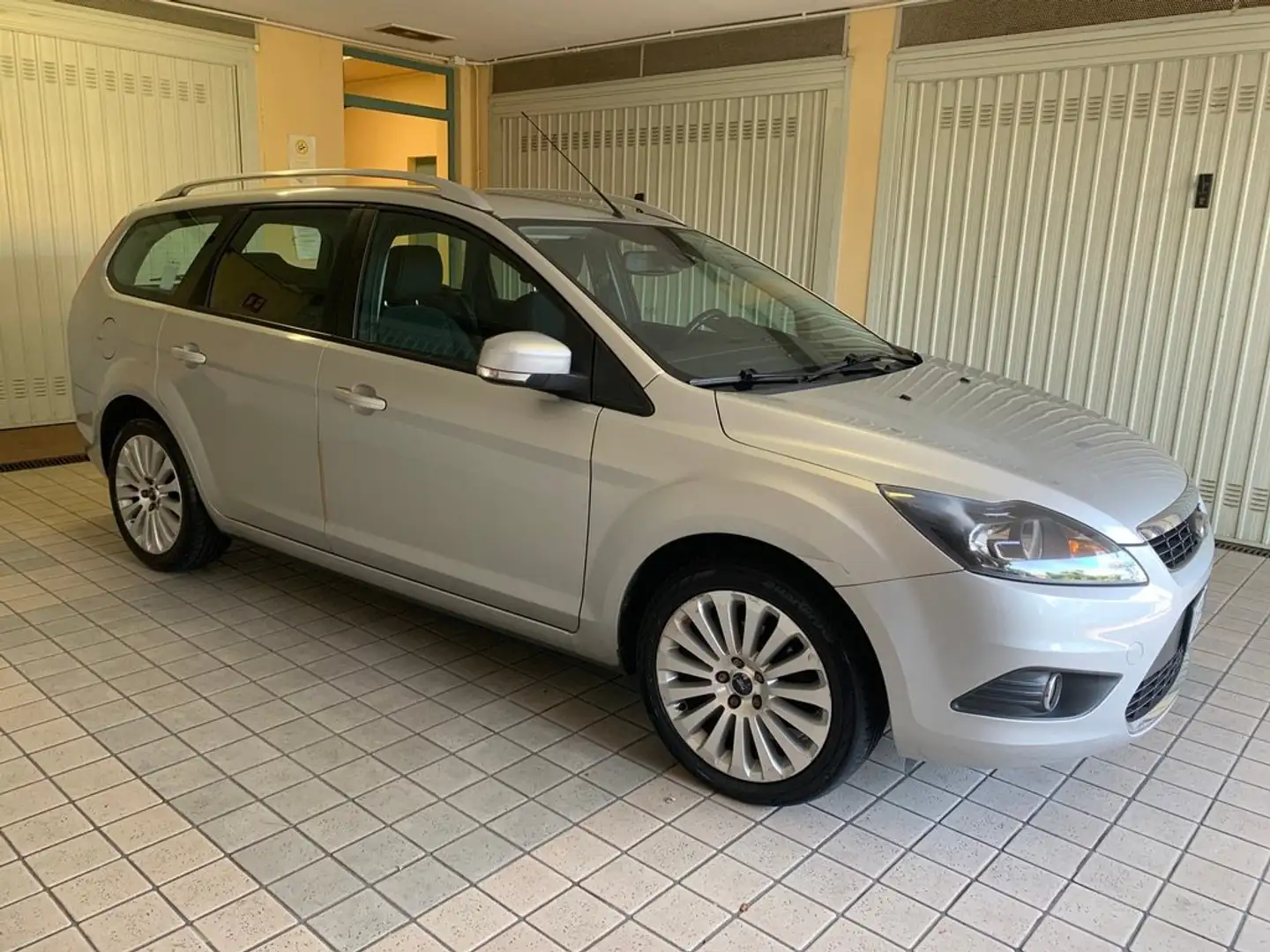 Ford Focus Focus Style Wagon 1.6 tdci Titanium 90cv Argento - 1