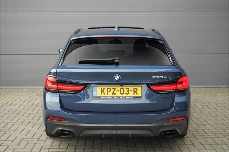 BMW 530 5-serie Touring 530e M-Sport Pano ACC H/K Laser 36 — photo 17