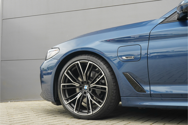 BMW 530 5-serie Touring 530e M-Sport Pano ACC H/K Laser 36 — photo 23