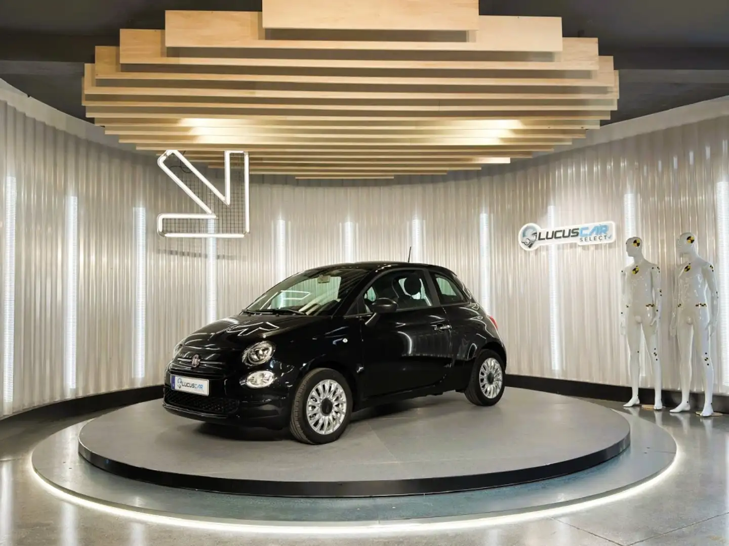 Fiat 500 1.0 Hybrid Club 52kW Noir - 1