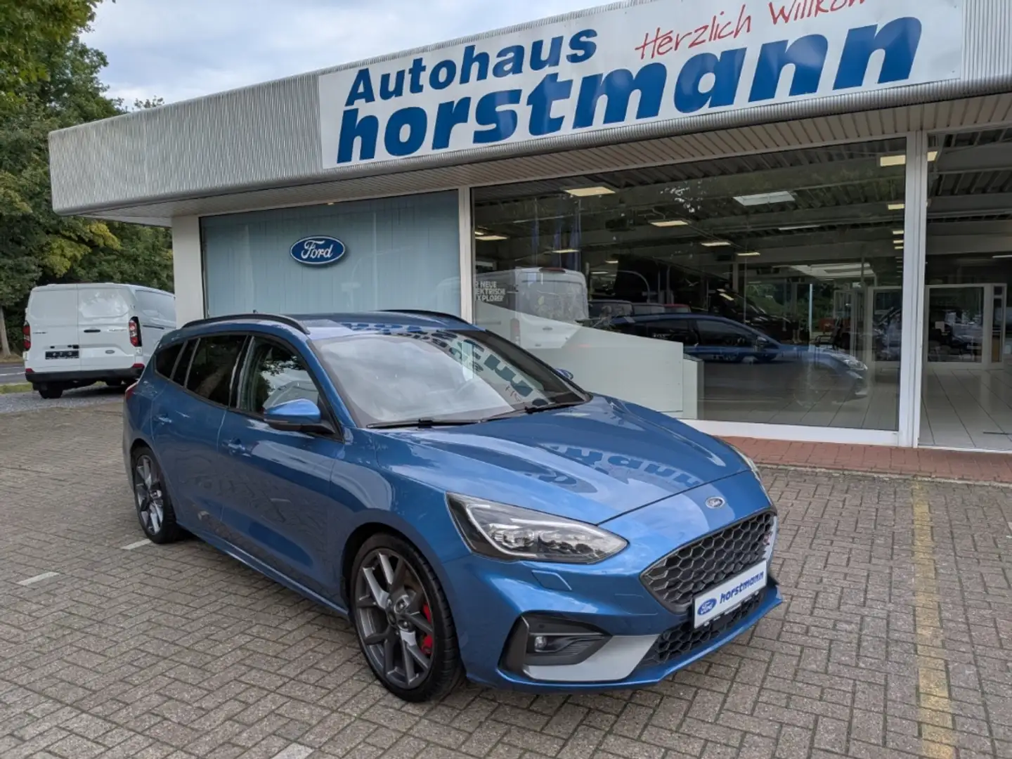 Ford Focus ST TURNIER, LED, NAVI, BEH. WSS & SITZE, MET. , Bleu - 1