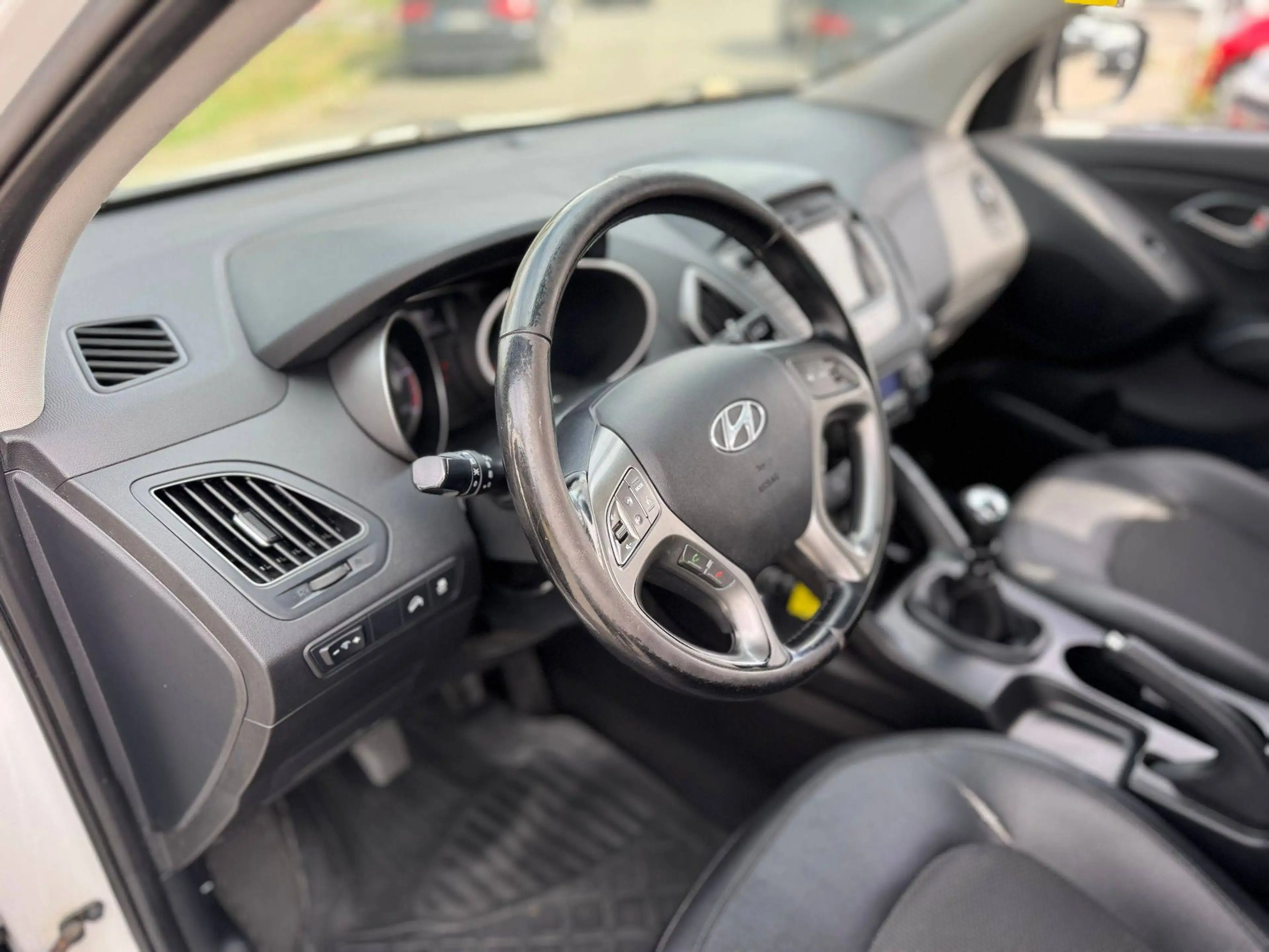 Hyundai iX35 FIFA World Cup Edition 2WD — photo 10