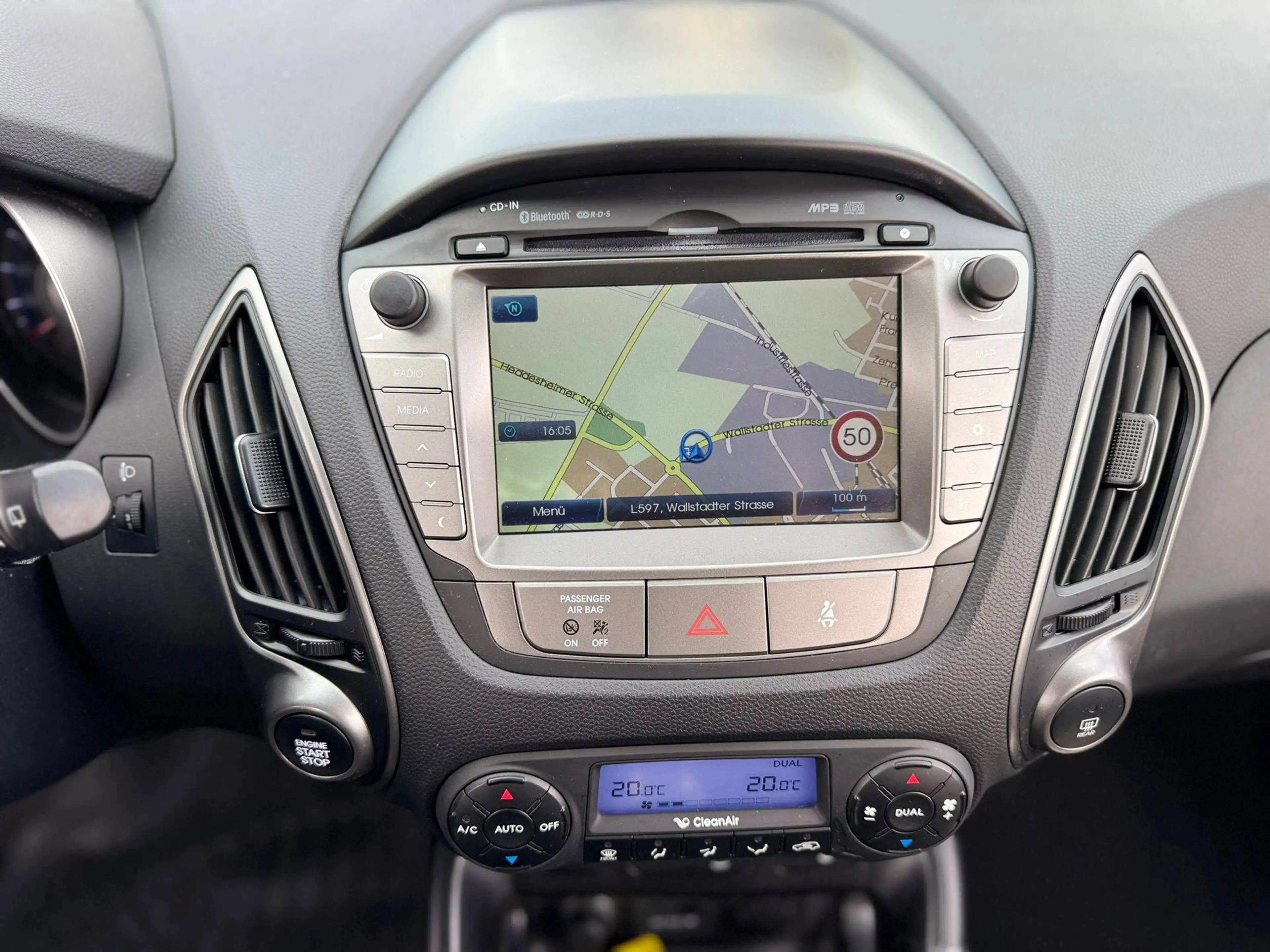 Hyundai iX35 FIFA World Cup Edition 2WD — photo 14