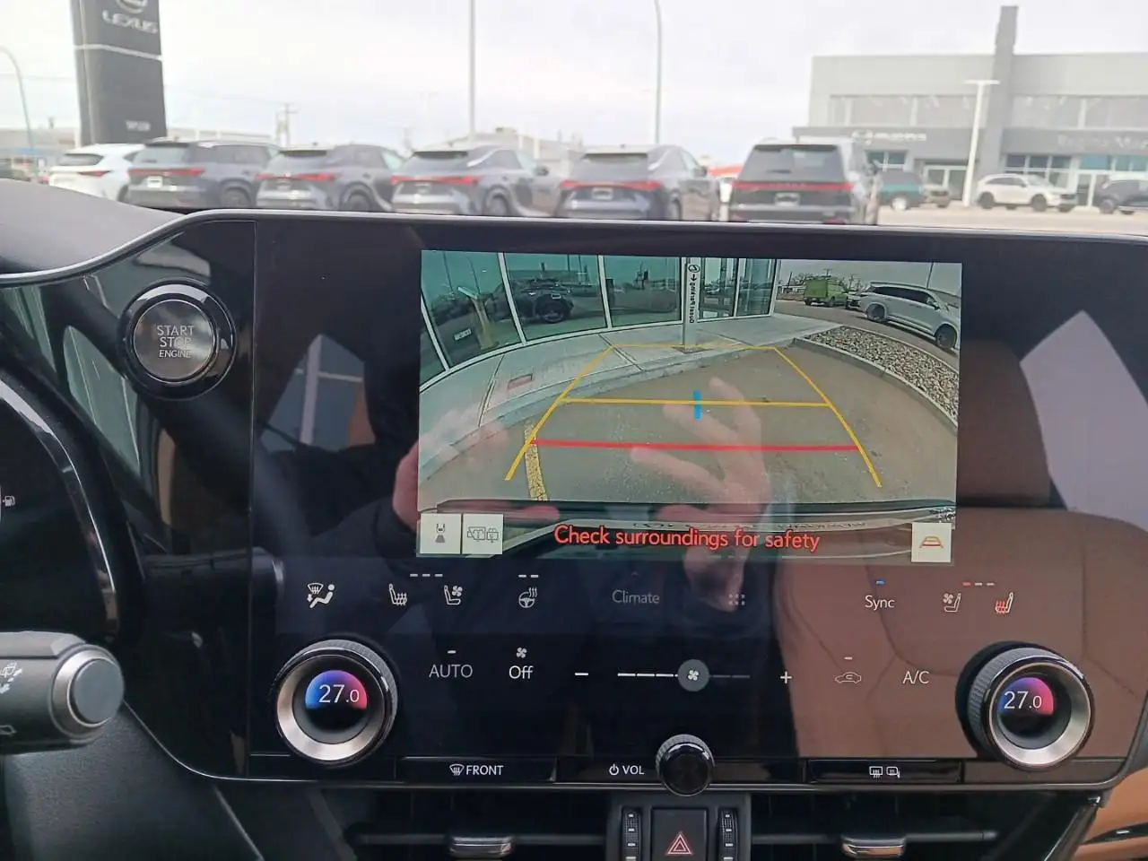 Lexus NX снимка Lexus NX