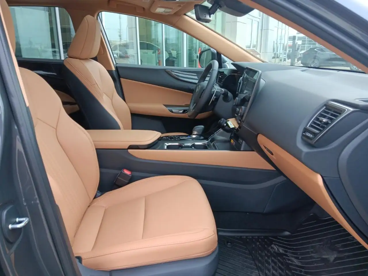 Lexus NX снимка Lexus NX