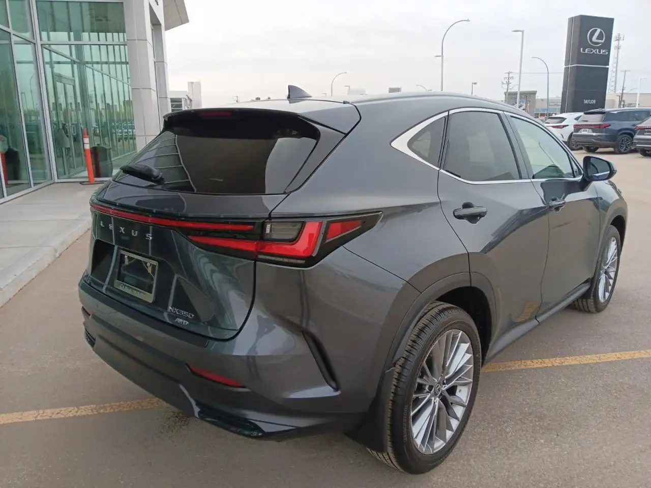 Lexus NX снимка Lexus NX