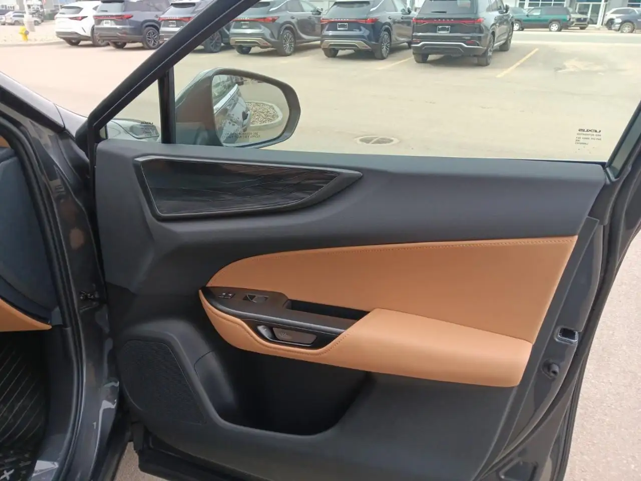 Lexus NX снимка Lexus NX