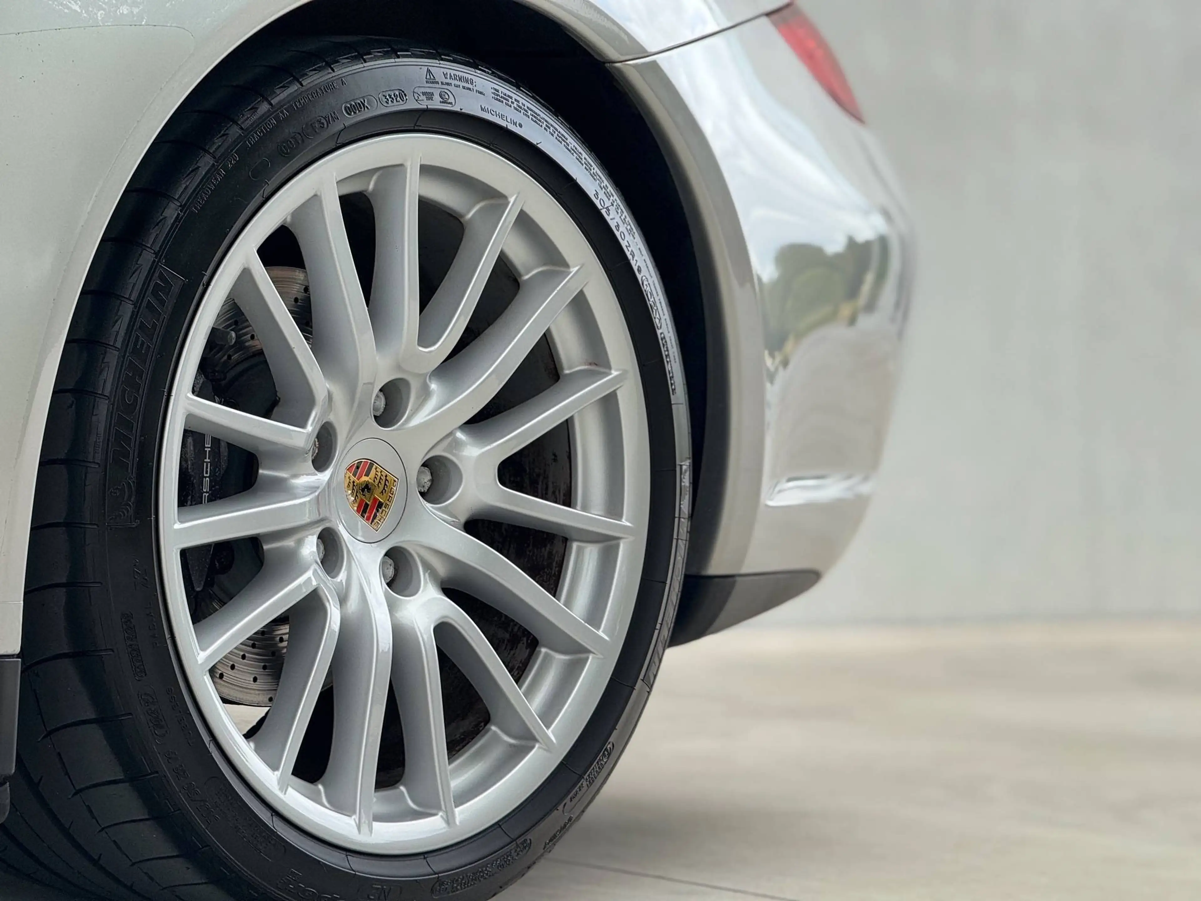 Porsche 911 911 Carrera 4 3.6i Coupé — photo 10