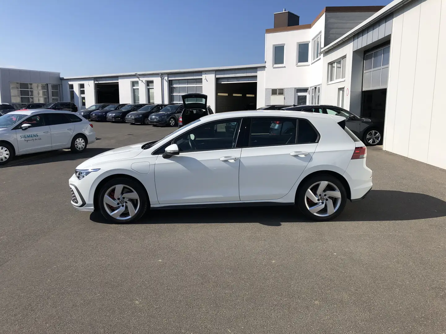 Volkswagen Golf GTE 1.4 TSI 138€ m. 20% Anzahlung Digital Cockpi Weiß - 2