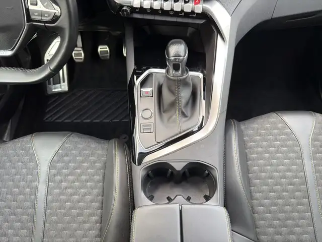 Peugeot 5008 view 11