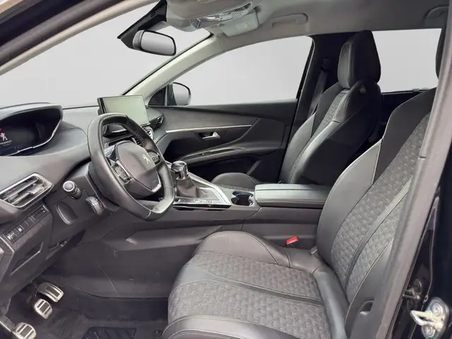 Peugeot 5008 view 8