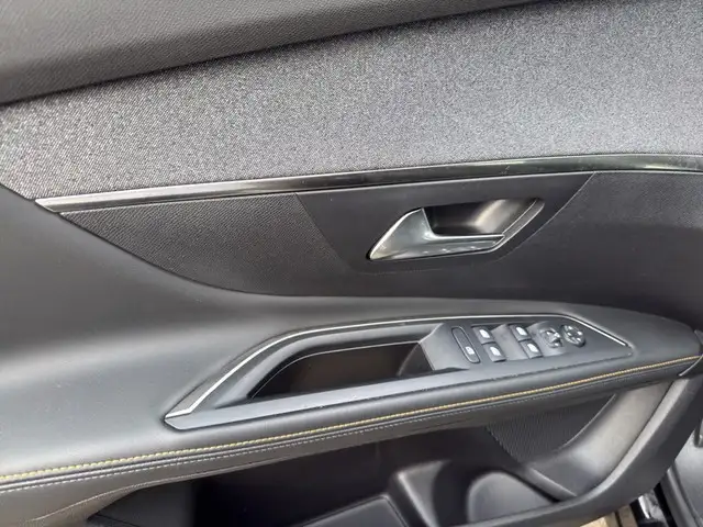 Peugeot 5008 view 14