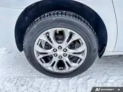 Buick Enclave снимка Buick Enclave