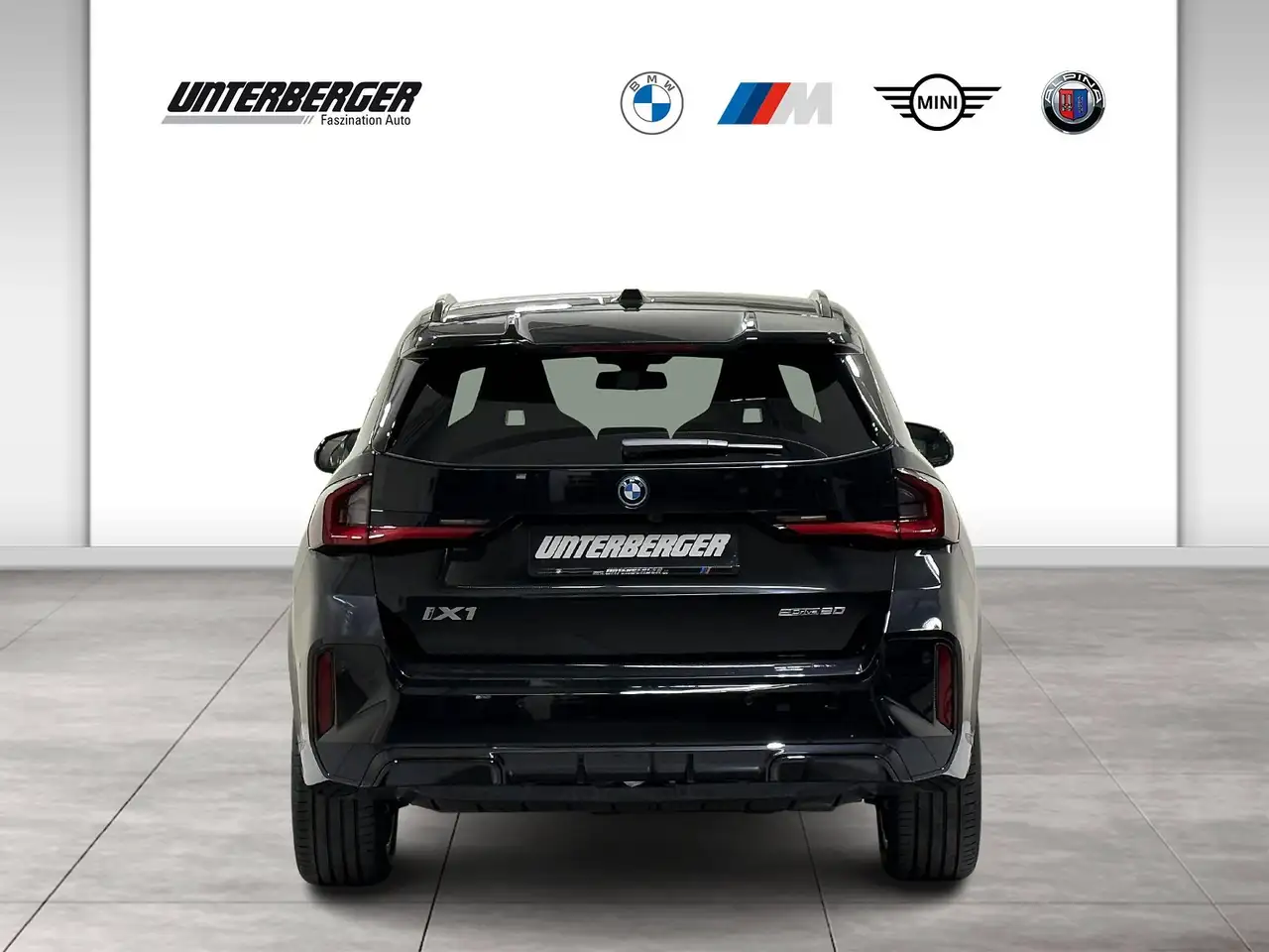 BMW iX1 eDrive20 M Sport Pro DA+ PA+ AHK HUD HK 5