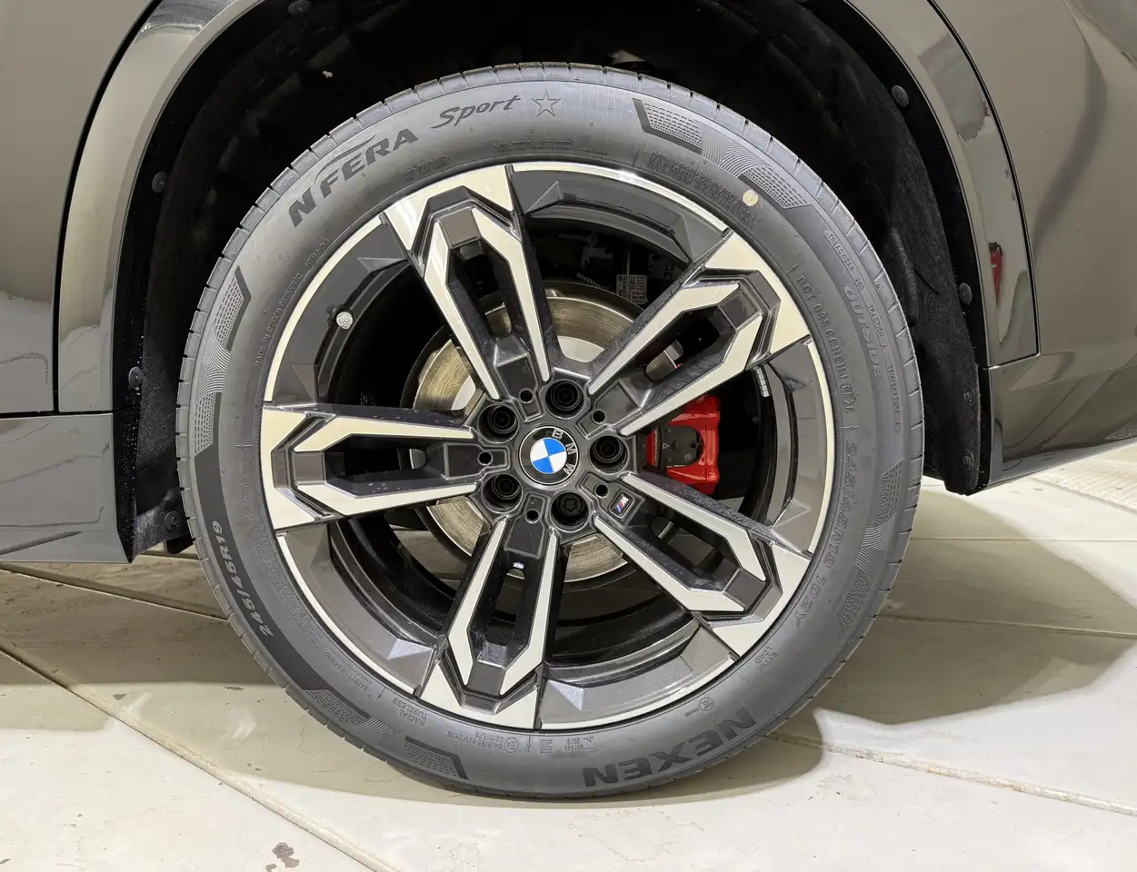 BMW iX1 eDrive20 M Sport Pro DA+ PA+ AHK HUD HK 8