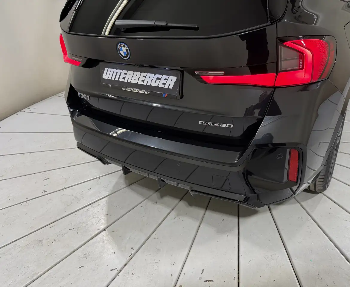 BMW iX1 eDrive20 M Sport Pro DA+ PA+ AHK HUD HK 7