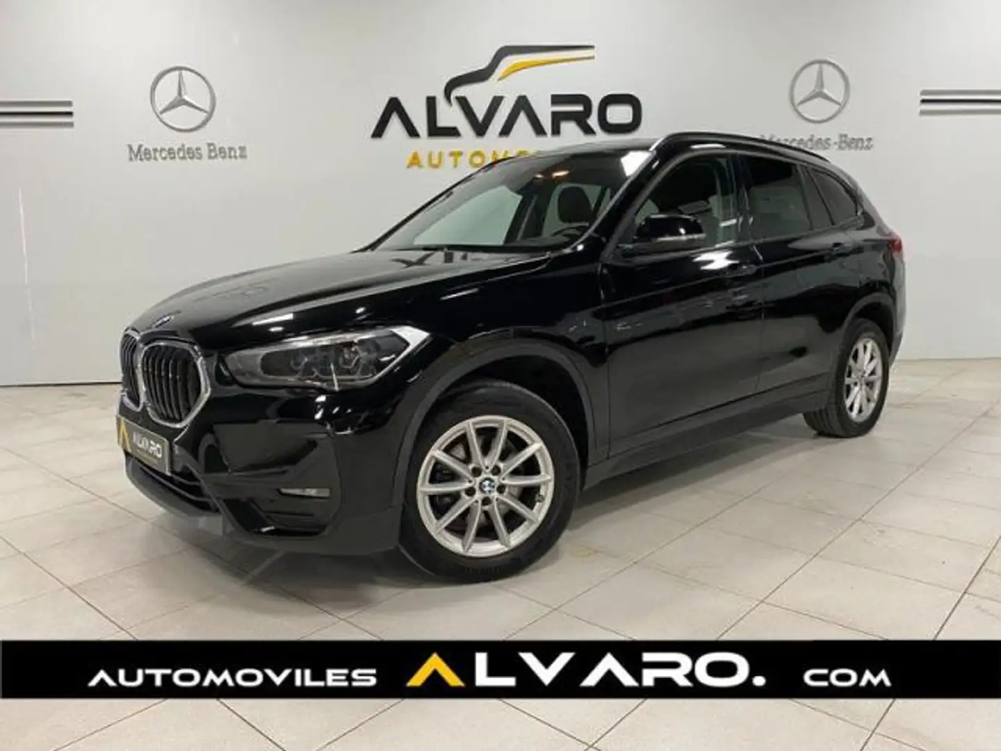 BMW X1 sDrive 18d Noir - 1
