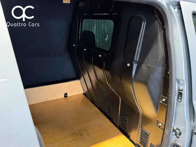 Renault Express view 13