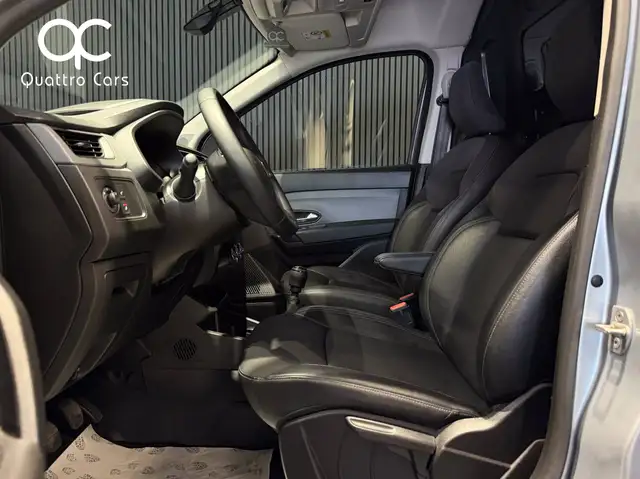 Renault Express view 10