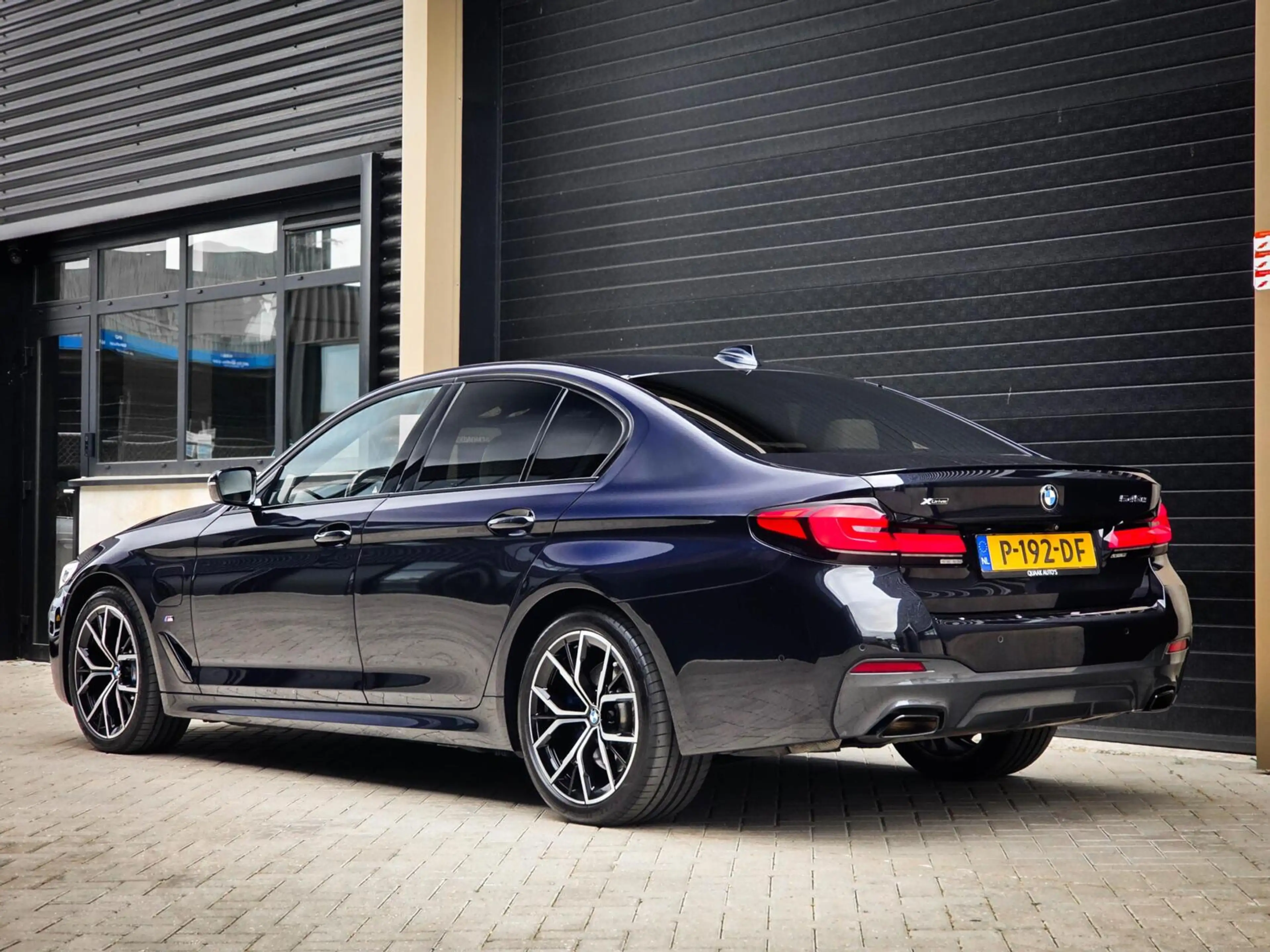 BMW 545 5-serie 545e xDrive M-Sport | BOWERS & WILKINS | L — photo 11