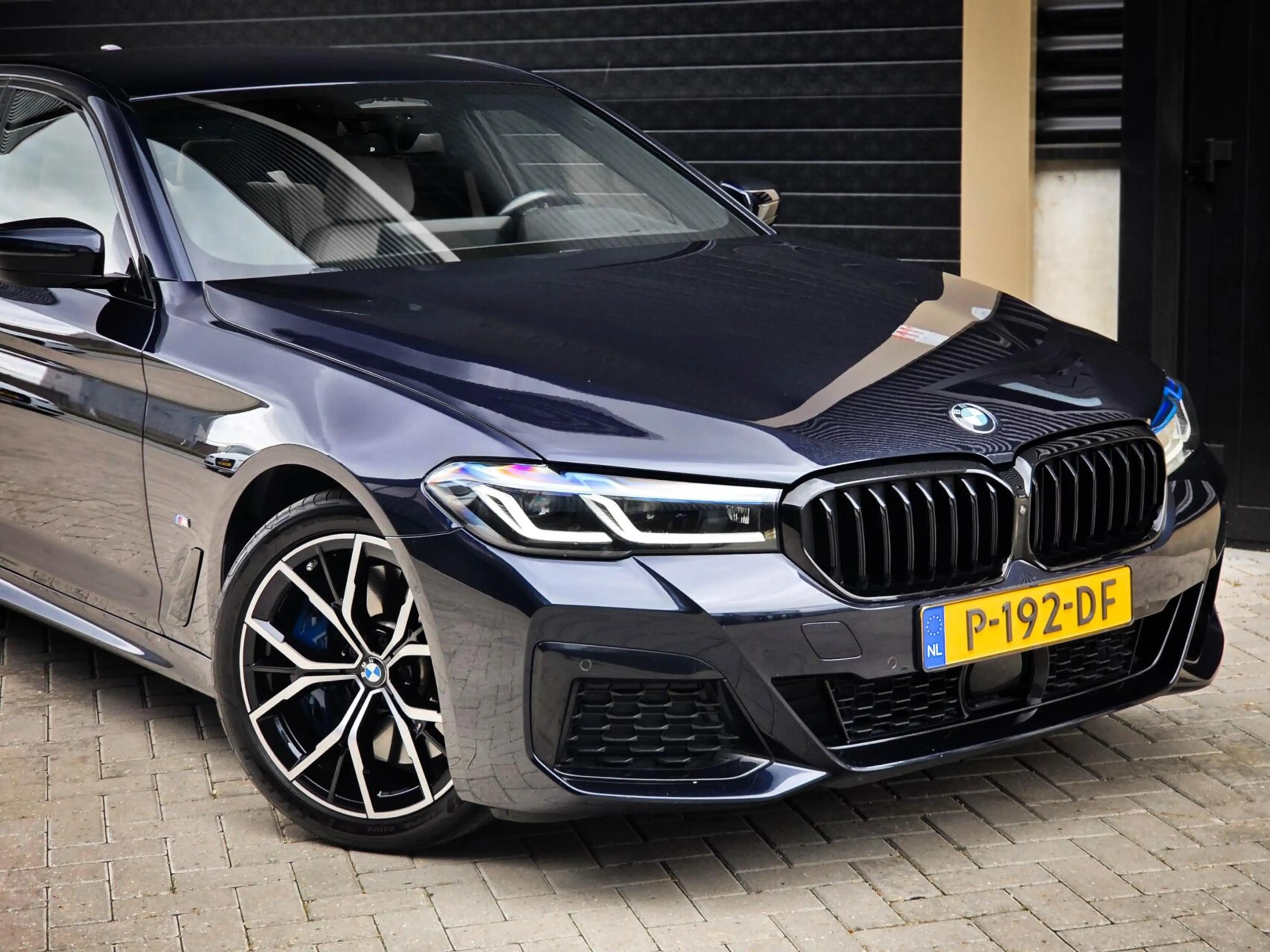 BMW 545 5-serie 545e xDrive M-Sport | BOWERS & WILKINS | L — photo 9