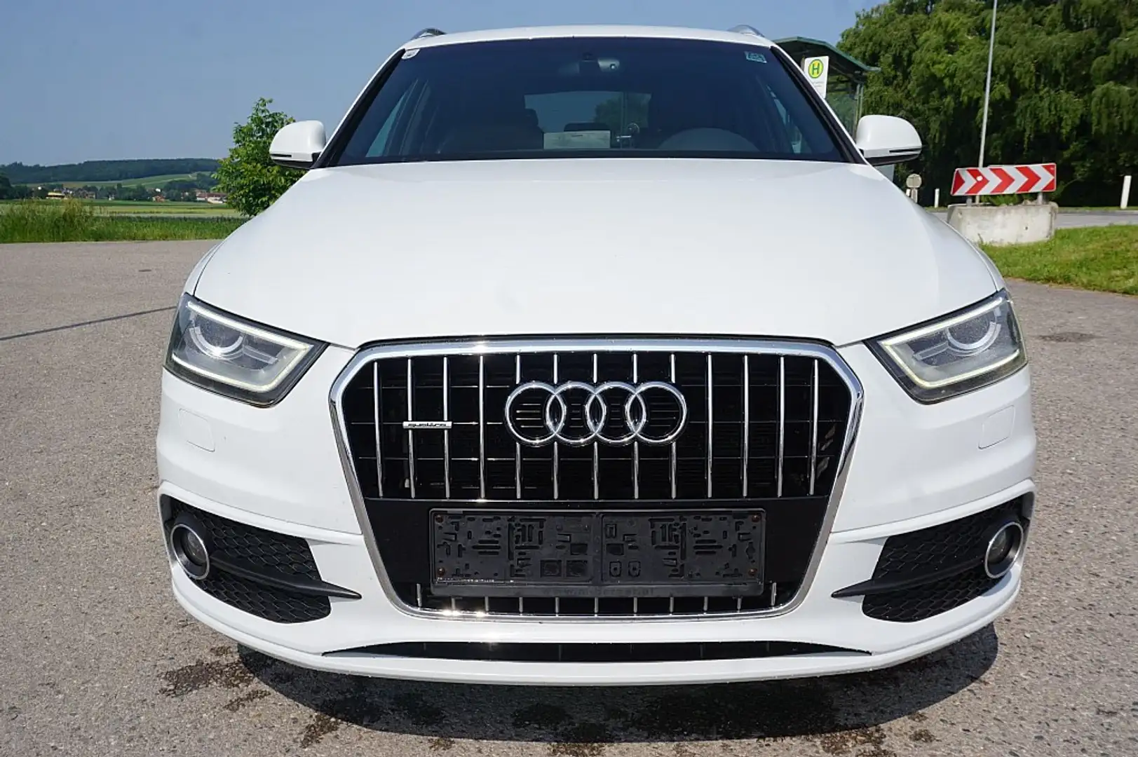 Audi Q3 2,0 TDI quattro Sport S-tronic Weiß - 1