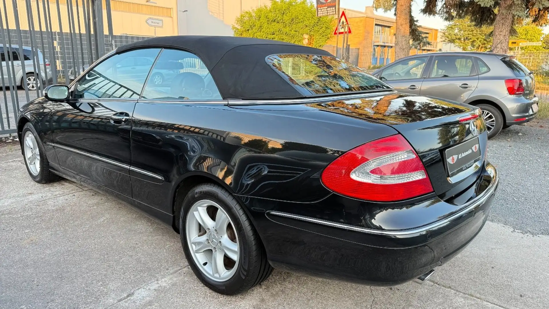 Mercedes-Benz CLK 200 Kompressor Cabrio Avantgarde, Scheckheft Noir - 2