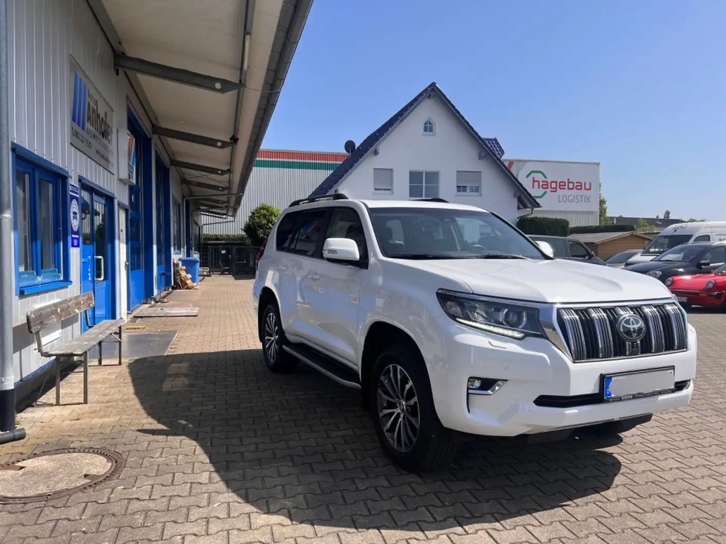 Toyota Land Cruiser 2.8 D-4D TEC-Edition AHK  Automatik Weiß - 2