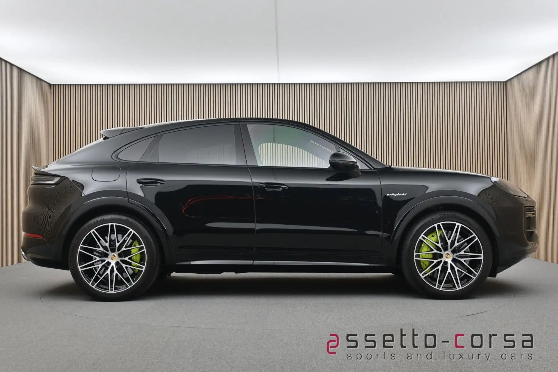 포르쉐 Porsche Cayenne E-Hybrid 2024 검정 사진 5