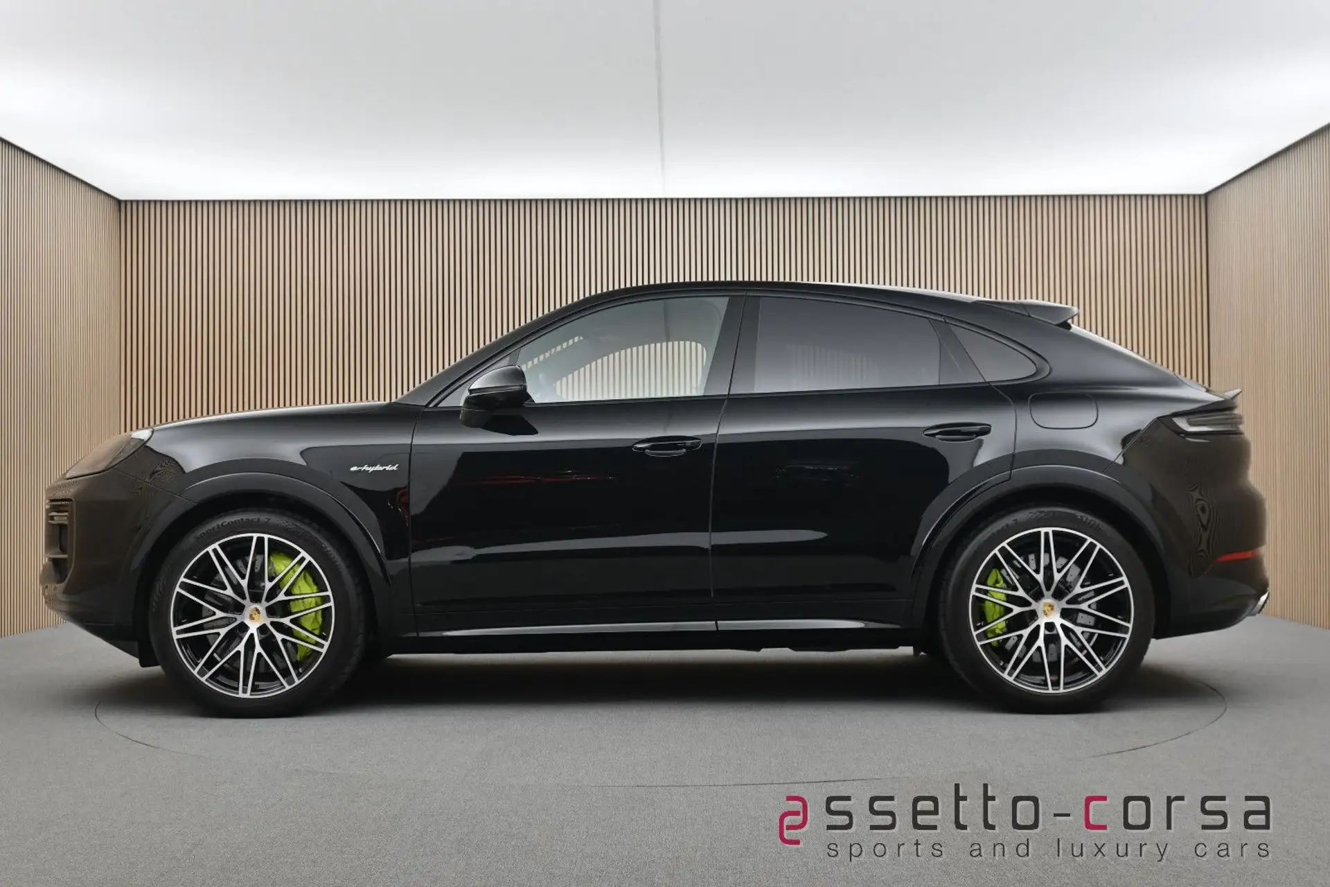 포르쉐 Porsche Cayenne E-Hybrid 2024 검정 사진 1