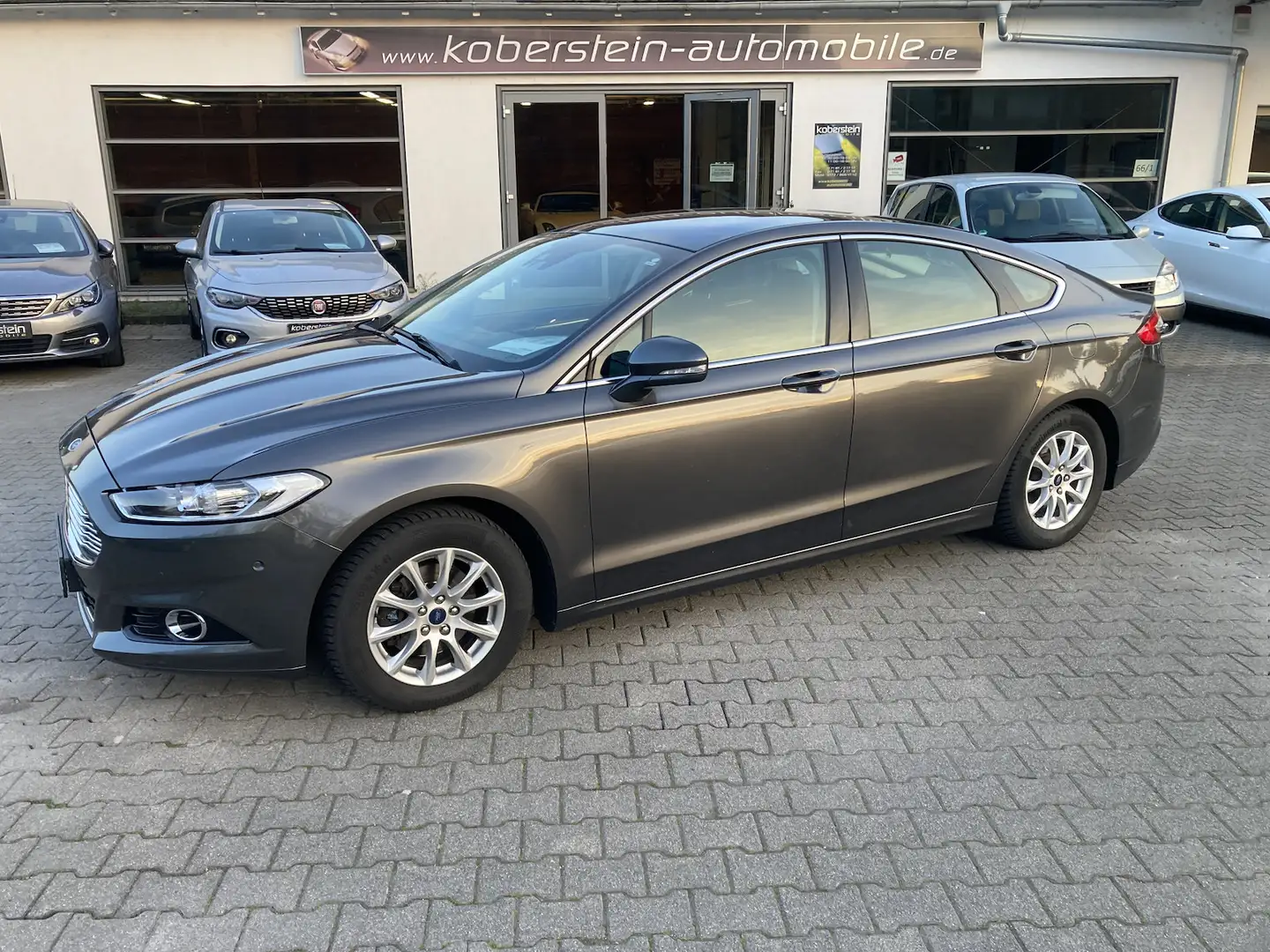 Ford Mondeo 1.5 EcoBoost Gris - 1