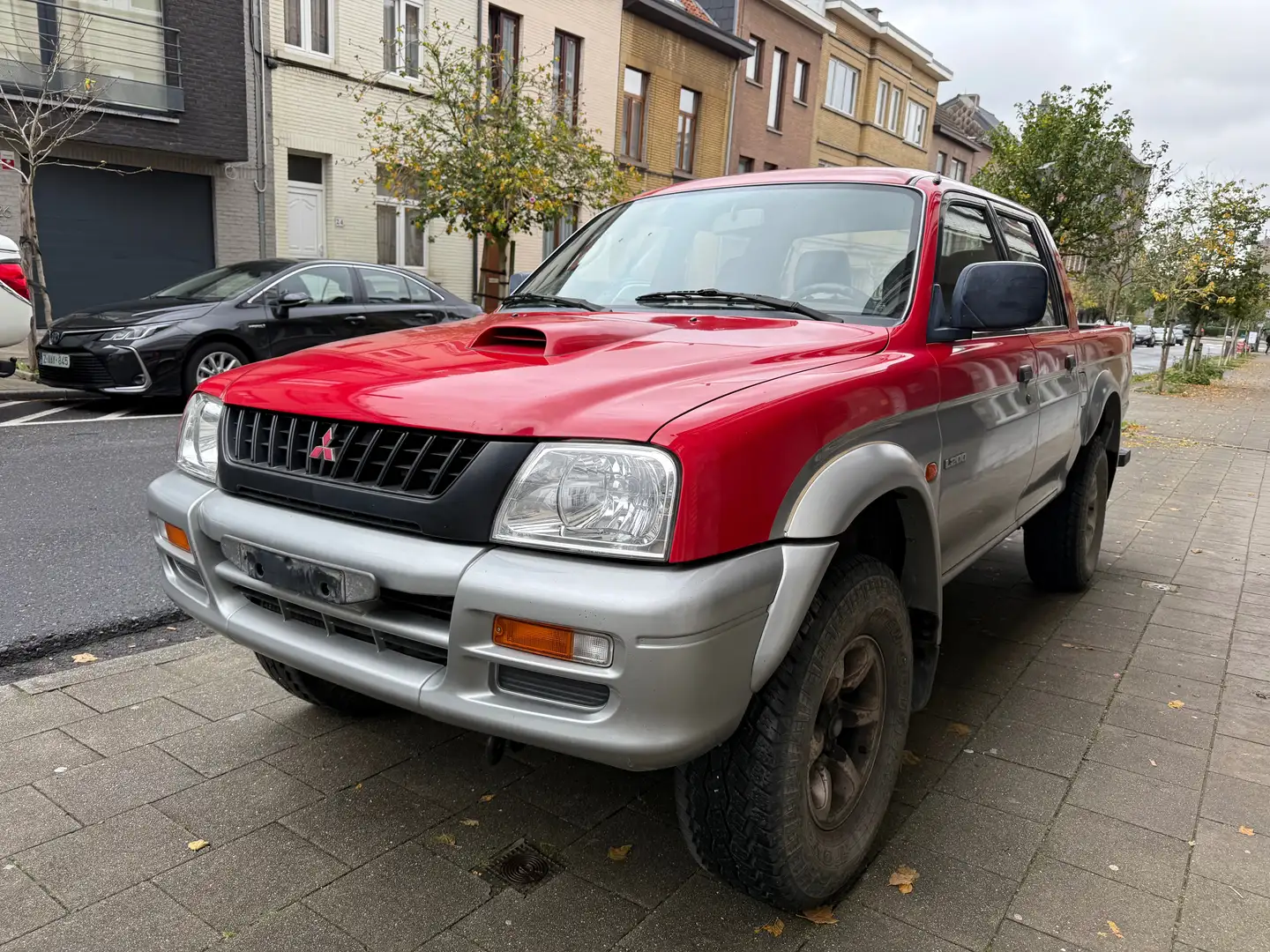 Mitsubishi L200 2.5 Turbo GL 4WD 125000KM !! ETAT NEUF 1ER MAIN Rouge - 2