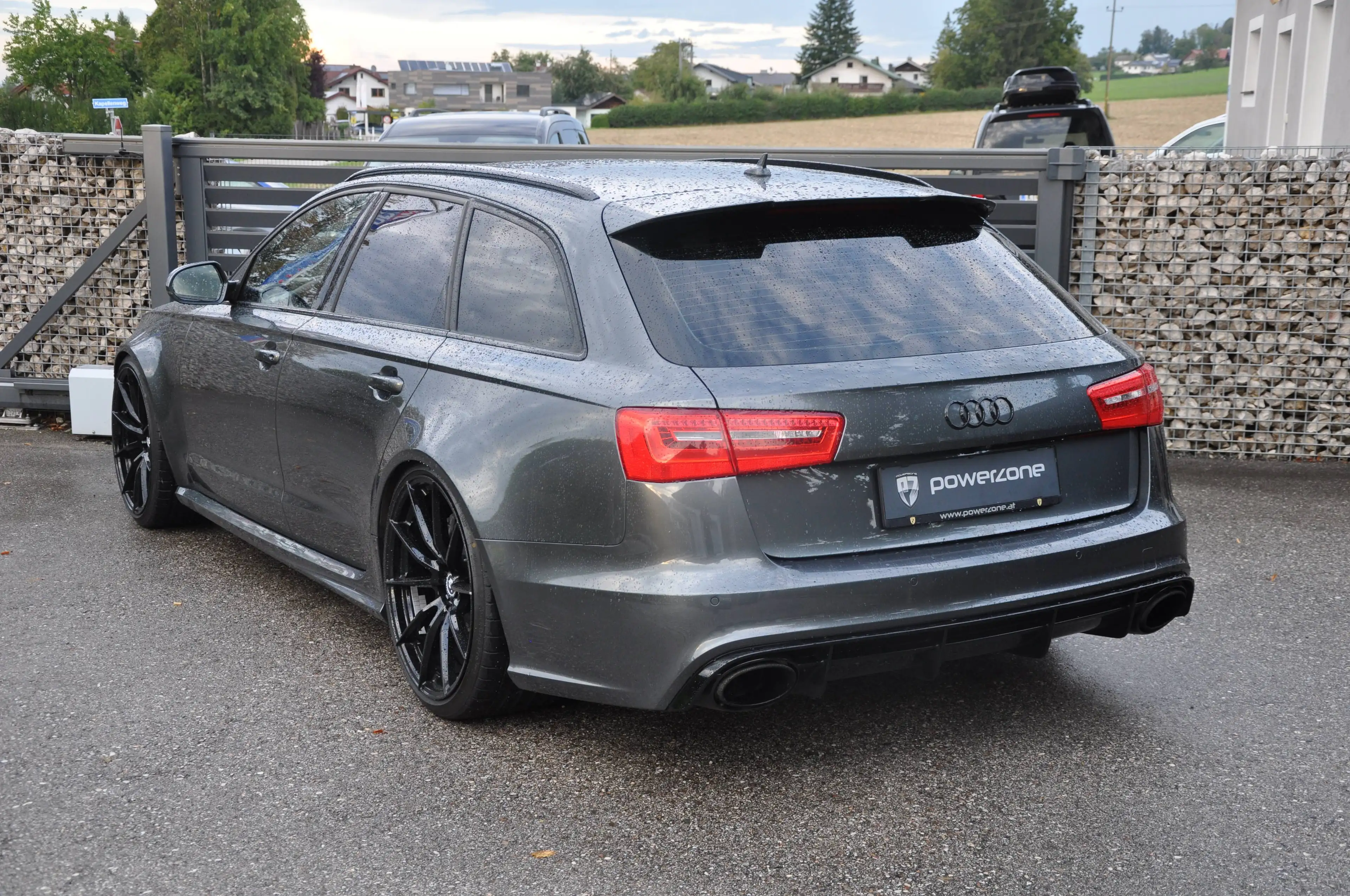 Audi RS6 A6 RS6 Avant 4,0 TFSI quattro Aut. Pano Bose Ceramic KW Milltek — photo 3