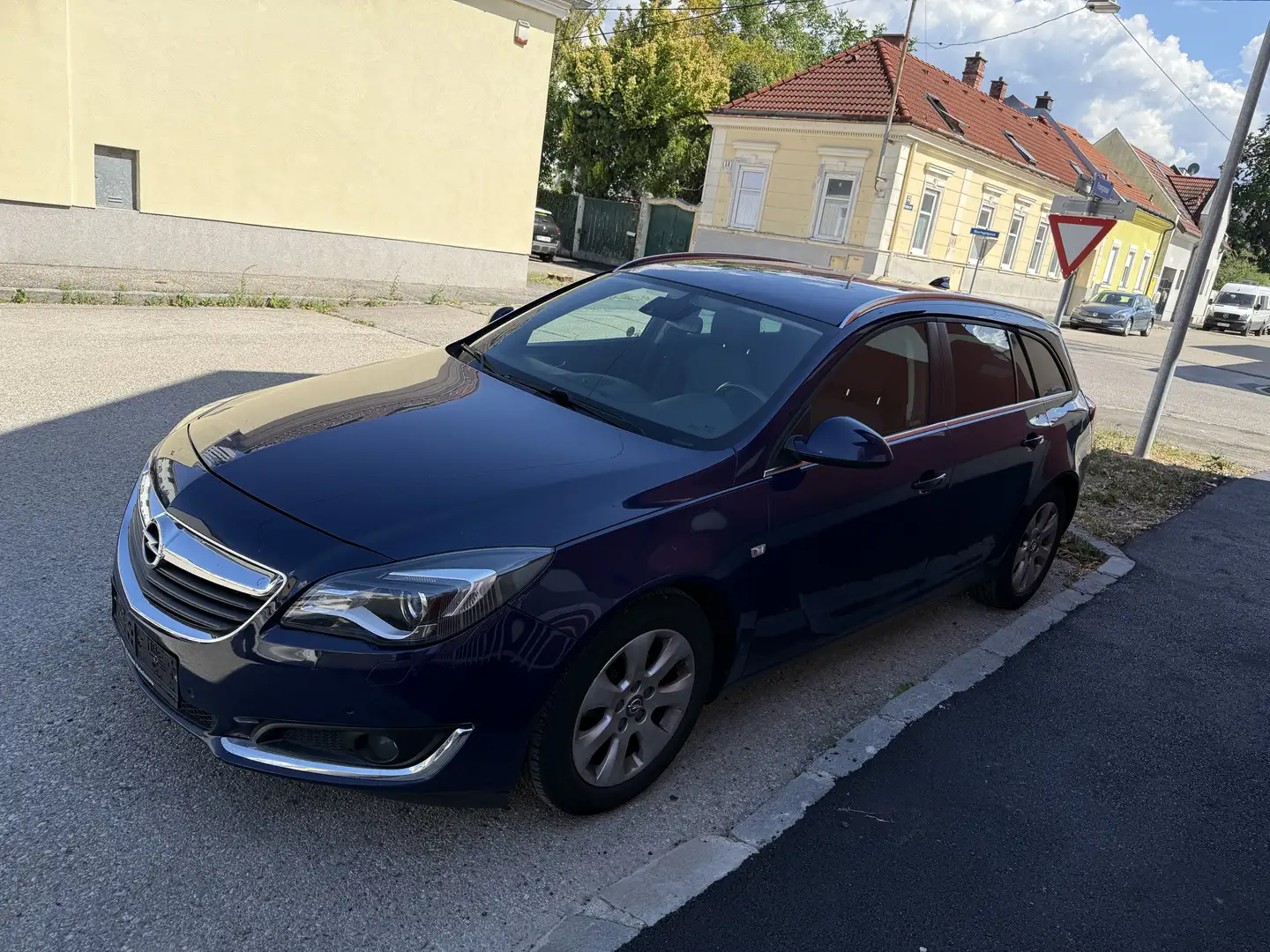 Opel Insignia ST 1,6 CDTI Sport Tourer SW Ecotec Blau - 1