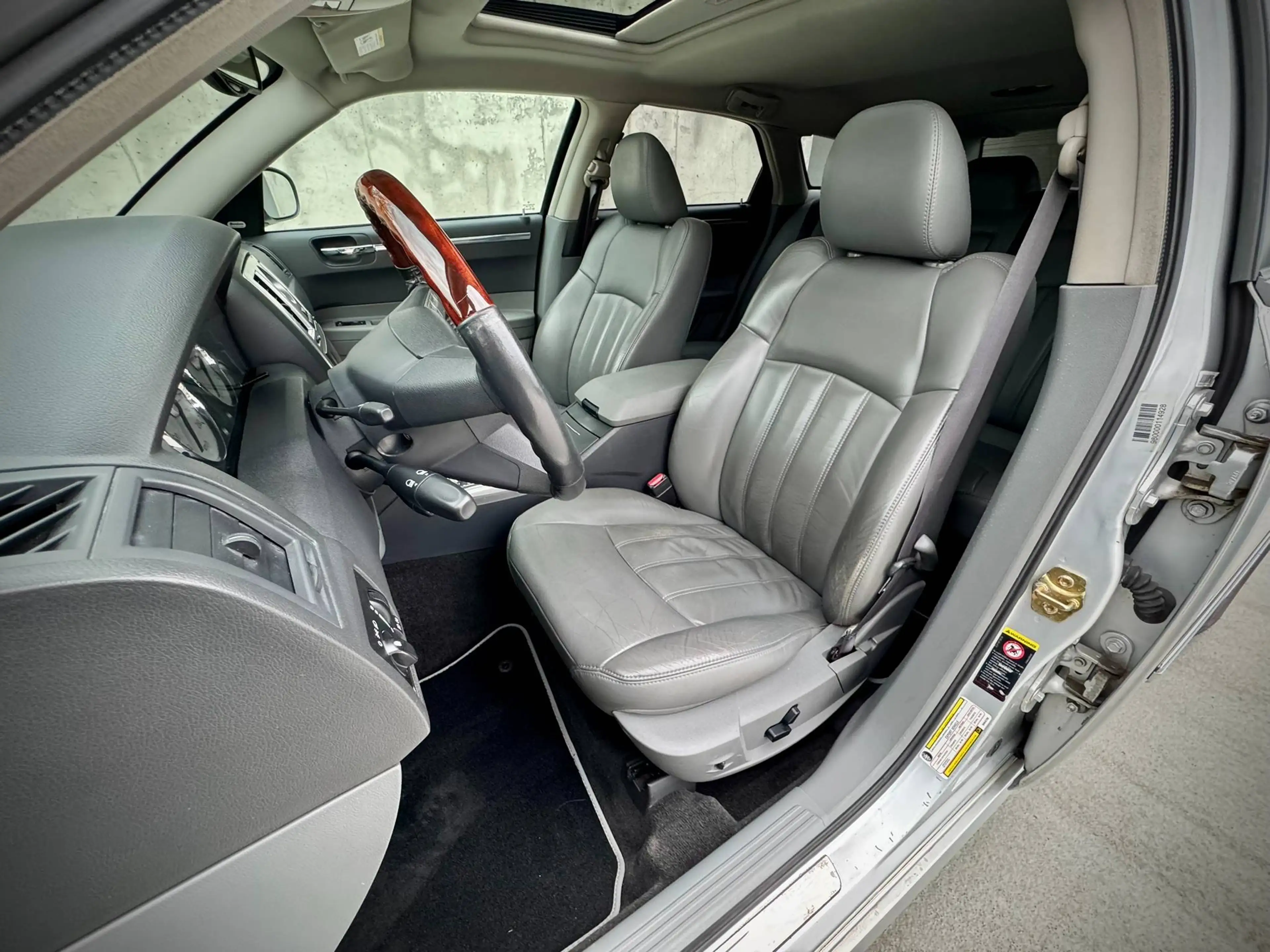 Chrysler 300C 300 C Touring 3.5i V6 24v — photo 10