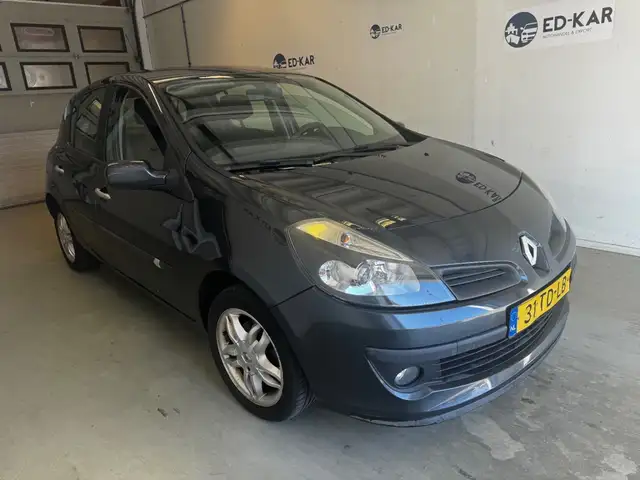 Renault Clio view 5