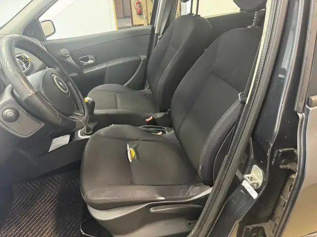 Renault Clio view 10