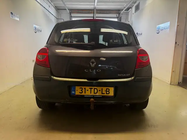 Renault Clio view 7