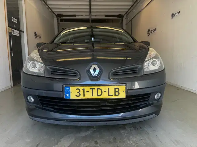 Renault Clio view 4
