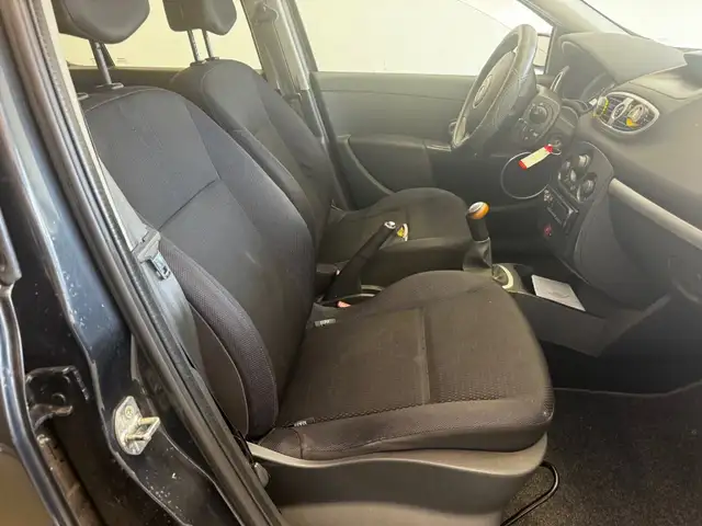 Renault Clio view 9